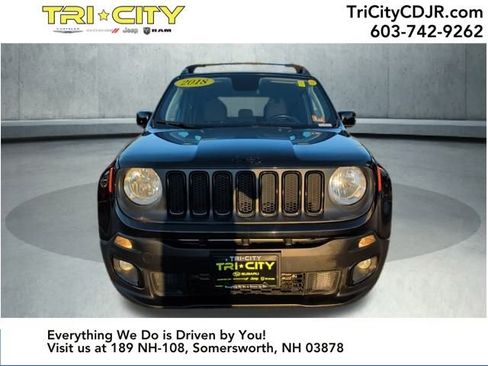 Used 2018 Jeep Renegade Altitude w/ UConnect 8.4 Nav Group image 8