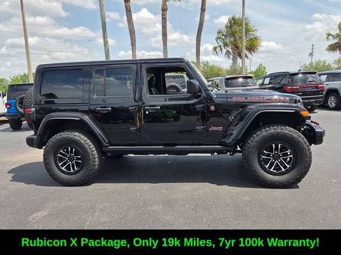 Used 2025 Jeep Wrangler Unlimited Rubicon AWD/4WD image 8