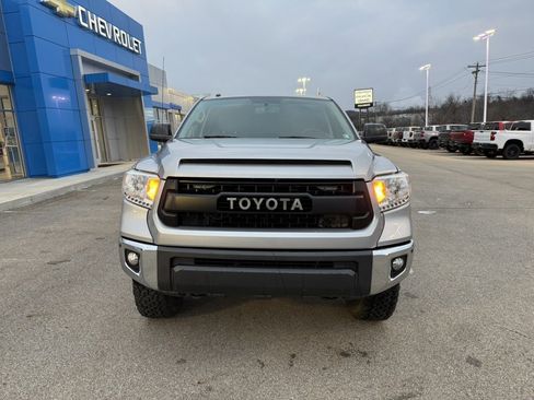 Used 2017 Toyota Tundra SR5 image 8