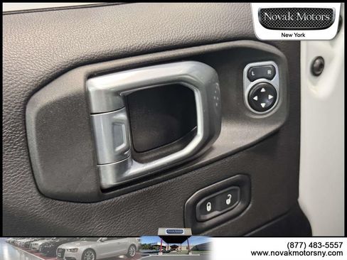 Used 2021 Jeep Wrangler Unlimited Sahara AWD/4WD image 18
