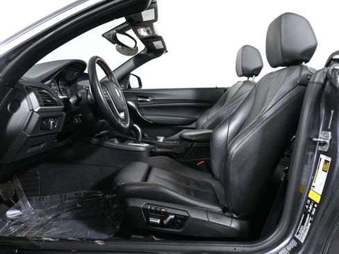 Used 2017 BMW 230i xDrive 230i xDrive image 3