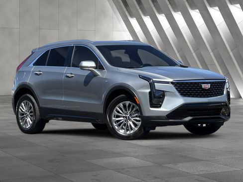 Certified 2025 Cadillac XT4 Premium Luxury FWD image 2