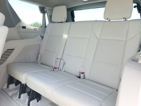 Certified 2025 Cadillac Escalade Sport Platinum w/ LPO, ONYX Package AWD/4WD image 23