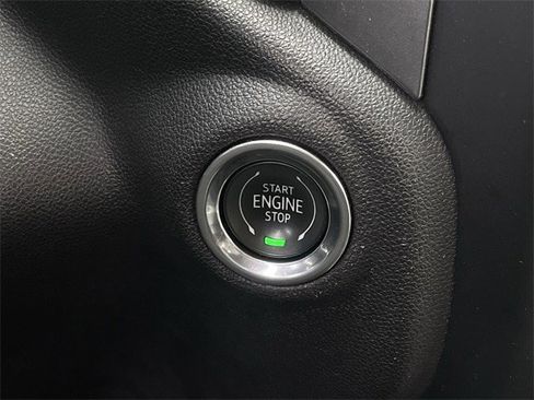 Used 2020 Chevrolet Silverado 1500 LTZ image 22