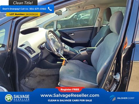 Used 2015 Toyota Prius Two FWD image 9