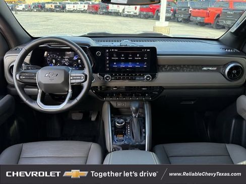 Used 2025 Chevrolet Colorado ZR2 w/ Technology Package image 12