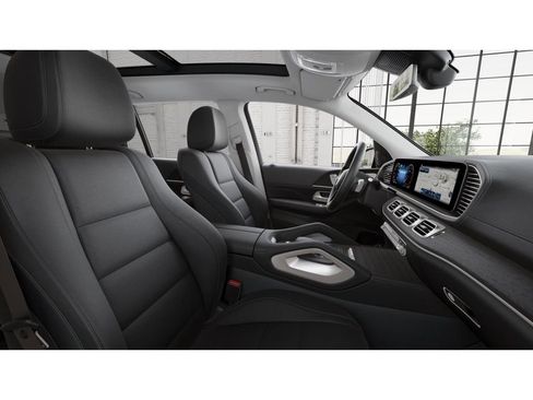 New 2026 Mercedes-Benz GLS 450 4MATIC image 4
