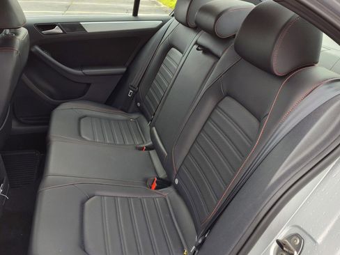 Used 2013 Volkswagen Jetta GLI Autobahn FWD image 14
