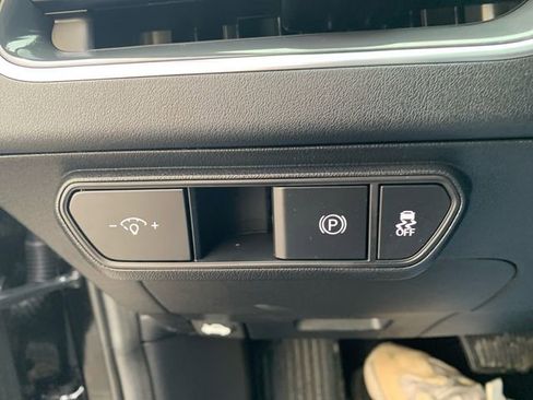 Used 2025 Kia K4 EX image 24