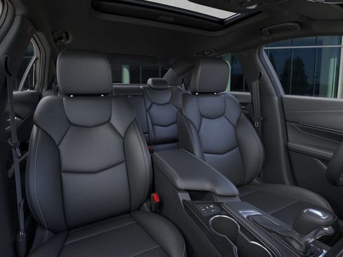 Used 2025 Cadillac CT4 Luxury image 17