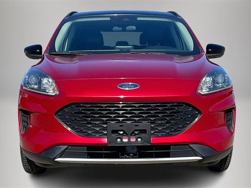 Certified 2020 Ford Escape SE Sport image 3
