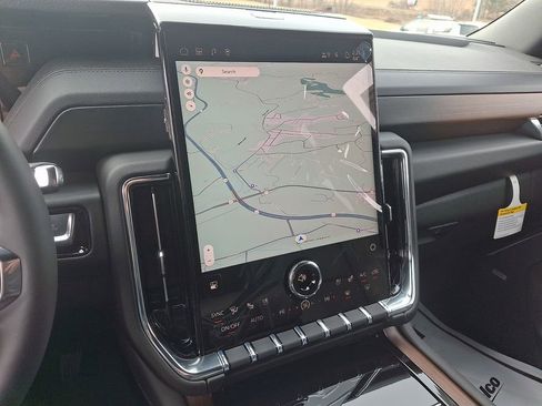 New 2026 GMC Yukon Denali image 8