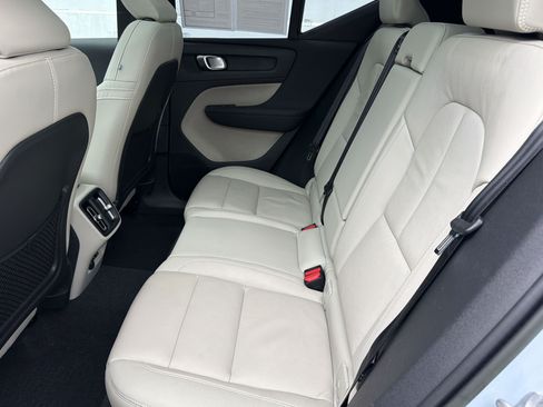 Used 2024 Volvo XC40 B5 Ultimate w/ Protection Package Premier AWD/4WD image 22