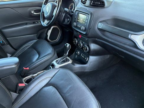 Used 2016 Jeep Renegade Limited image 15