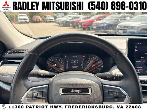 Used 2022 Jeep Compass Latitude AWD/4WD image 6