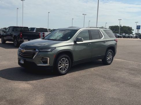 Used 2023 Chevrolet Traverse LT AWD/4WD image 4