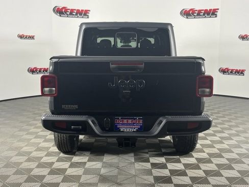 New 2025 Jeep Gladiator Sport image 7