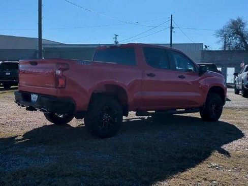 New 2026 Chevrolet Silverado 1500 Custom Trail Boss w/ LPO, Dark Essentials Package AWD/4WD image 8