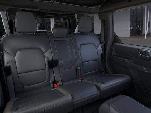 New 2026 Ford Bronco Outer Banks w/ Sasquatch Package AWD/4WD image 11