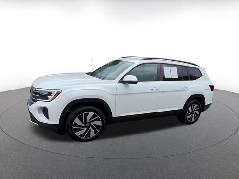 Used 2026 Volkswagen Atlas SE FWD image 8