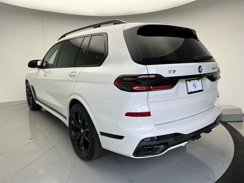Certified 2025 BMW X7 M60i image 4