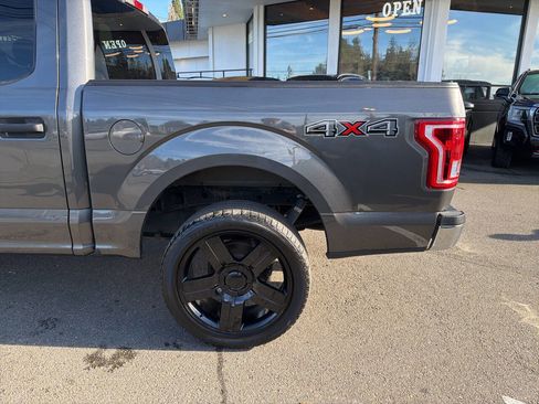 Used 2017 Ford F150 XLT image 3