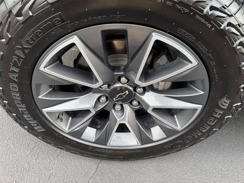 Certified 2022 Chevrolet Tahoe Z71 w/ Luxury Package image 6