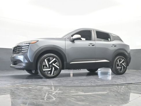 Used 2025 Nissan Kicks SV image 54