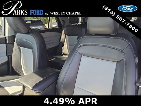 Used 2022 Ford Explorer XLT w/ Equipment Group 202A AWD/4WD image 21
