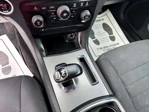 Used 2013 Dodge Charger SE image 17