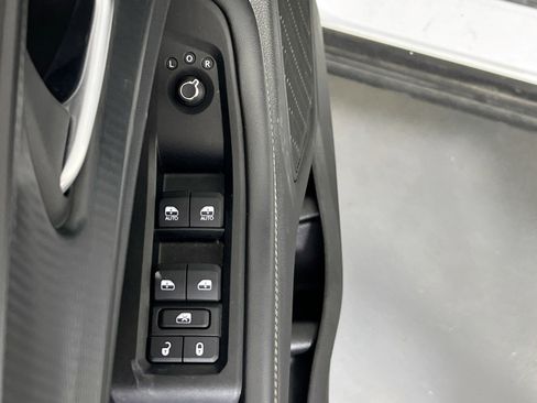 Used 2023 Jeep Grand Cherokee L Laredo image 17