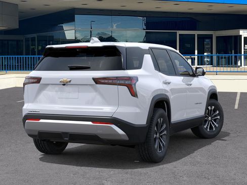 New 2026 Chevrolet Equinox LT w/ Convenience Package II image 4