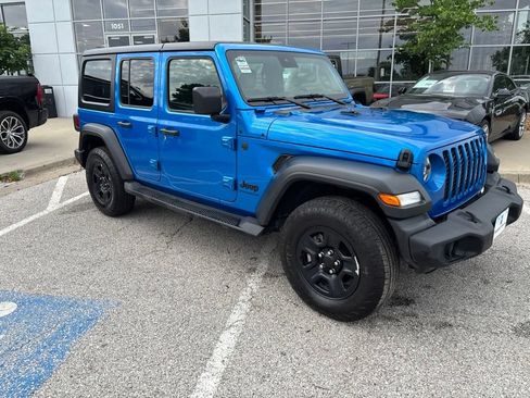 Used 2024 Jeep Wrangler Unlimited Sport AWD/4WD image 33