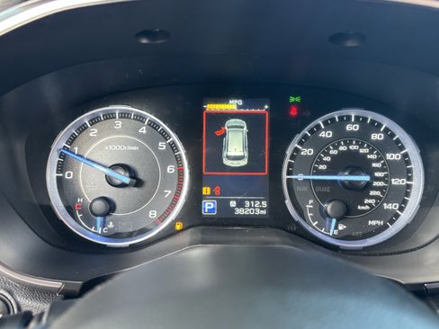 Used 2022 Subaru Ascent Limited w/ Technology Package image 28