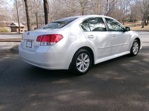 Used 2011 Subaru Legacy 2.5i Premium image 7