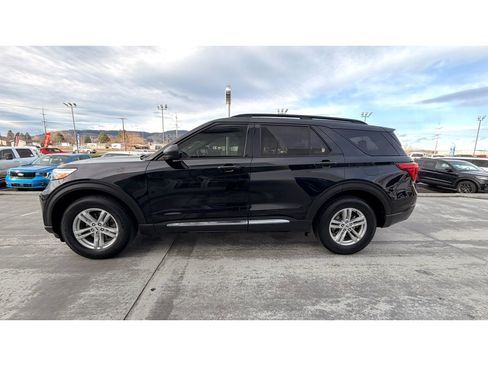 Used 2020 Ford Explorer XLT w/ Equipment Group 202A image 6