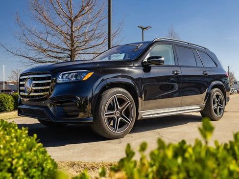 Used 2024 Mercedes-Benz GLS 450 4MATIC image 2