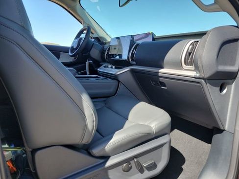 New 2026 Ford Expedition Active image 17