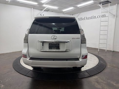 Used 2014 Lexus GX 460 w/ Preferred Accessory Package image 6