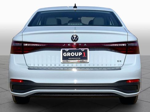 New 2026 Volkswagen Jetta SE FWD image 4