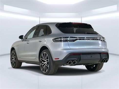 New 2026 Porsche Macan image 3