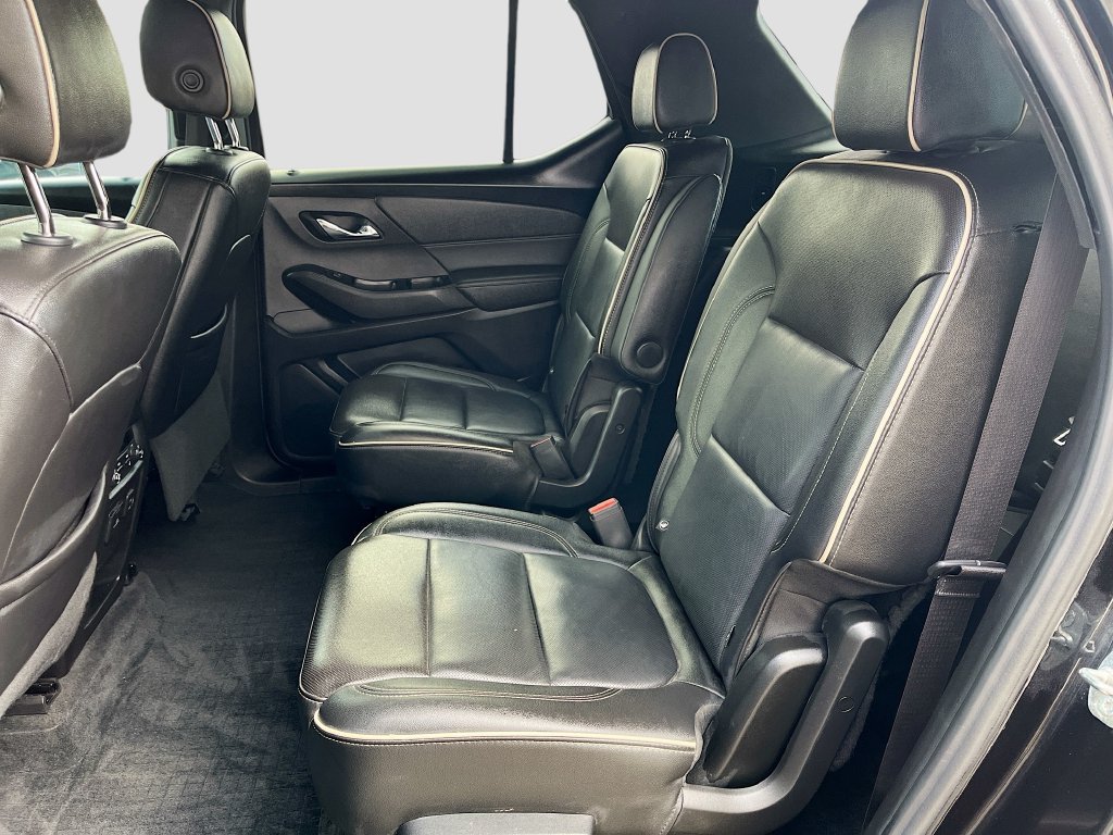 Used 2023 Chevrolet Traverse Premier w/ LPO, Floor Liner Package AWD/4WD image 26