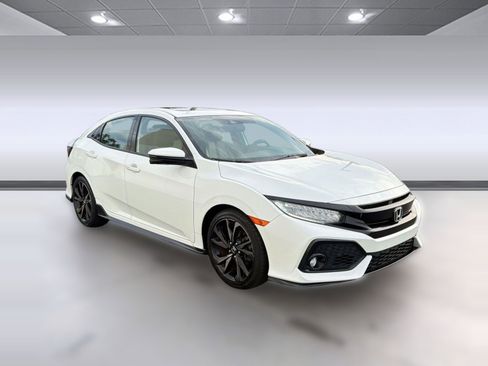 Used 2018 Honda Civic Sport Touring image 6