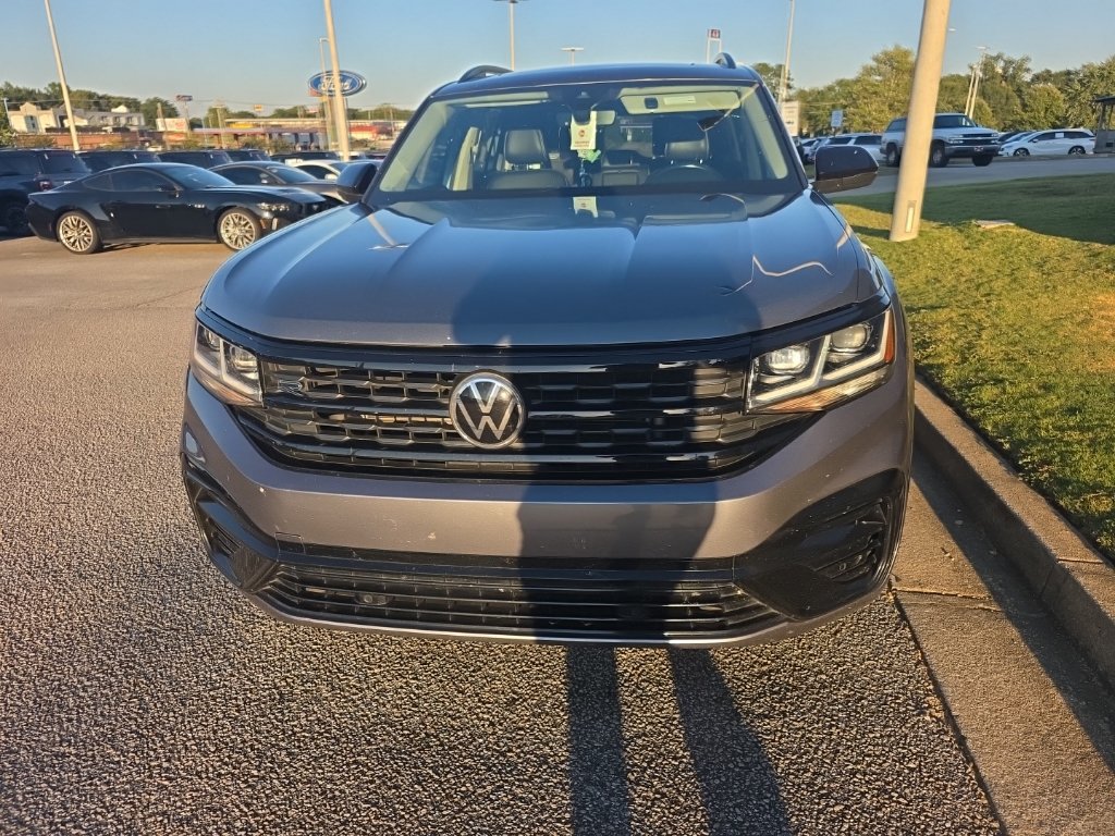 Used 2022 Volkswagen Atlas SEL R-Line AWD/4WD image 4
