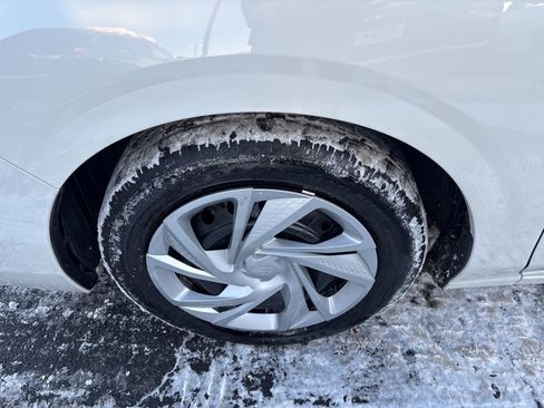 Certified 2025 Subaru Impreza 2.0i image 4