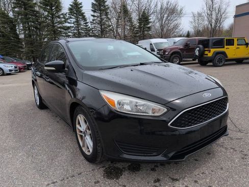 Used 2015 Ford Focus SE image 3