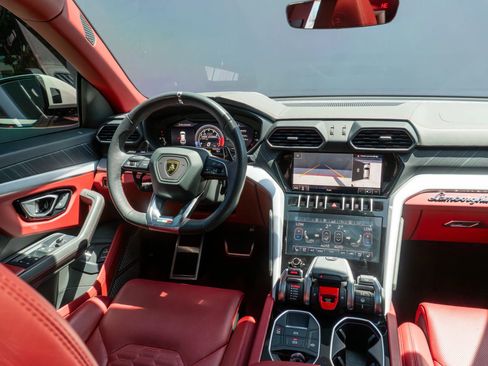 Used 2020 Lamborghini Urus AWD/4WD image 66