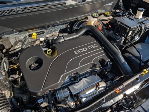 Used 2022 GMC Terrain SLT w/ Infotainment Package II image 34