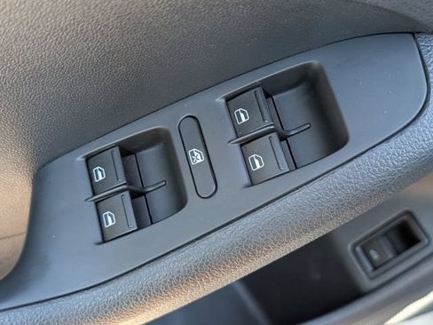 Used 2018 Volkswagen Jetta S FWD image 13