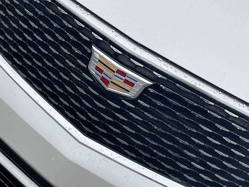 Certified 2023 Cadillac XT6 Premium Luxury w/ LPO, Floor Liner Package image 38